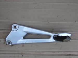 Platine arrière gauche Yamaha ybr 125 5VL-F7452-00-00