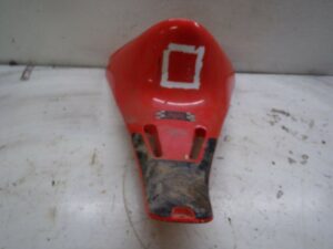 cache sous selle derbi atlantis 50 99 2010