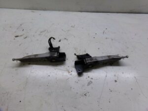 jeu de cale pieds arriere Sym Mio 50 4T 10 POUCES