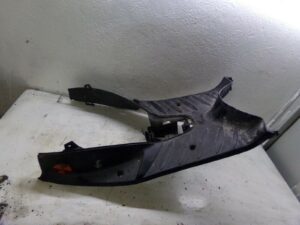 marche pieds peugeot vivacity 2t avant 2006