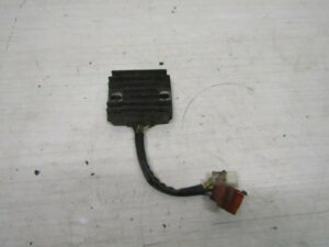 regulateur de tension jinlun 125 highlander 2006 2012