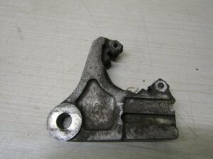 support d etrier de frein arriere(1 vis a extraire) yamaha xtz 660 93 98