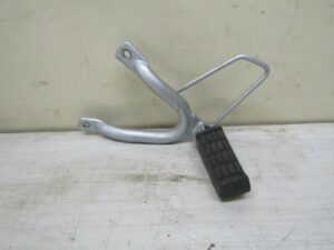 platine de repose pieds arriere gauche yamaha xtz 660 tenere 3yf 1992 1996