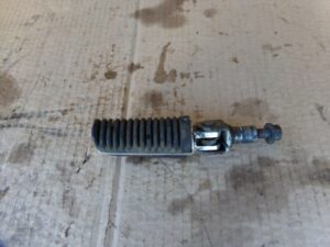 cale pieds conducteur gauche yamaha tzr 4 fl 93 03