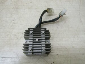 regulateur de tension sym hd 125 2003 2007