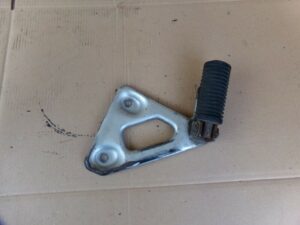 platine de cale pieds arriere gauche Honda 600 Transalp pd 06