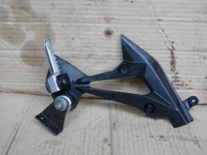 platine arriere droite kawasaki z 750 2007 2010