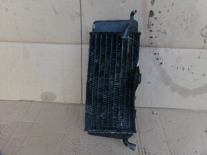radiateur gauche honda cr 125 1985 1986 19015-KA3-306