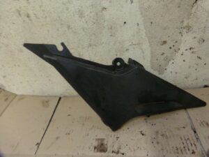 carenage sous selle droit yamaha xj 600 diversion 4br 1996 2003