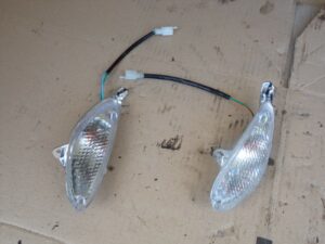 jeu de clignotant avant scooter baotian bt49qt 10 pouce