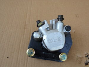 etrier de frein avant kymco agility 50 12 pouces