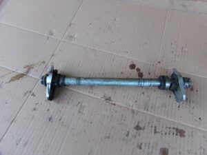 axe de roue arriere kawasaki er6 650 2009 2012 sans abs