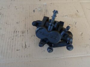 etrier de frein avant droit kawasaki er6 2006 2009