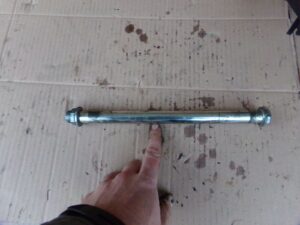 axe de bras oscilliant kawasaki er6 650 2009 2012