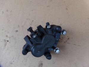 ETRIER DE FREIN avant droit kawasaki er6 er6 2009 2011