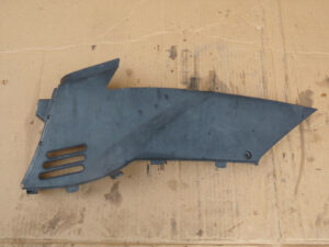 cache lateral gauche daelim 125 s2