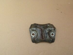 patte sous cadre sous demarreur yamaha tdr 125 94 03