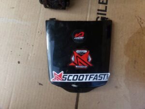 cache moteur mbk booster apres 2004