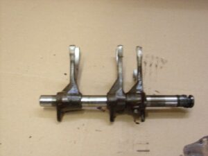 fourchette et axe de boite de vitesses triumph sprint rs 2001 2004