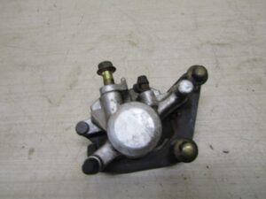 étrier de frein avant (droit) YAMAHA YBR 125 - 2007 à 2010 3D9F580U0200