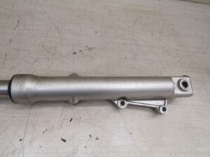 fourreau de fourche droit (tube chromer vrillé ) kymco 125 zing 1997 2004 51400