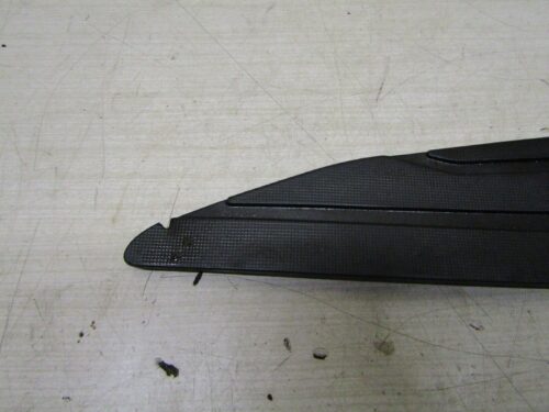 revetement marche pieds gauche YAMAHA X max x-max Skycruiser 125 2010 2013 – Image 2
