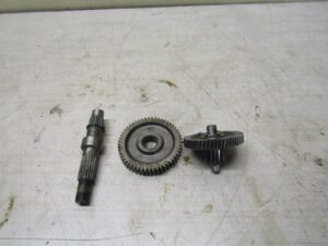 TRANSMISSION ET AXE DE ROUE ARRIÈRE COURT POUR MOTEUR GY6 50CC 4T