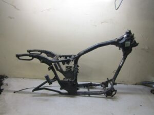 cadre avec carte grise suzuki intruder 125 2001