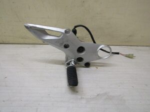 platine avant droite suzuki b king 1300 2007 2012