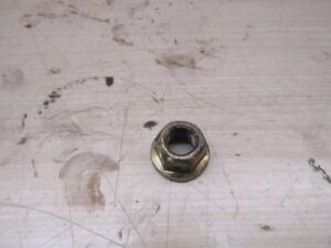 ecrou de vilbrequin droit minarelli am6 beta sherco rieju vent dtr 50 tzr 50