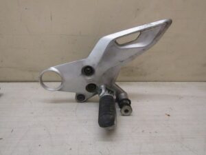 Platine repose-pied avant (gauche) SUZUKI B KING 1340 - 20087à 2012