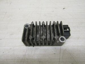 RÉGULATEUR DE TENSION YAMAHA TDR, TW, MT ET WR 125 (1993 - 2017) sh629a