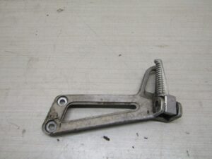 PLATINE CALE PIED ARRIERE GAUCHE YAMAHA TDR 125 (1993 - 2003)