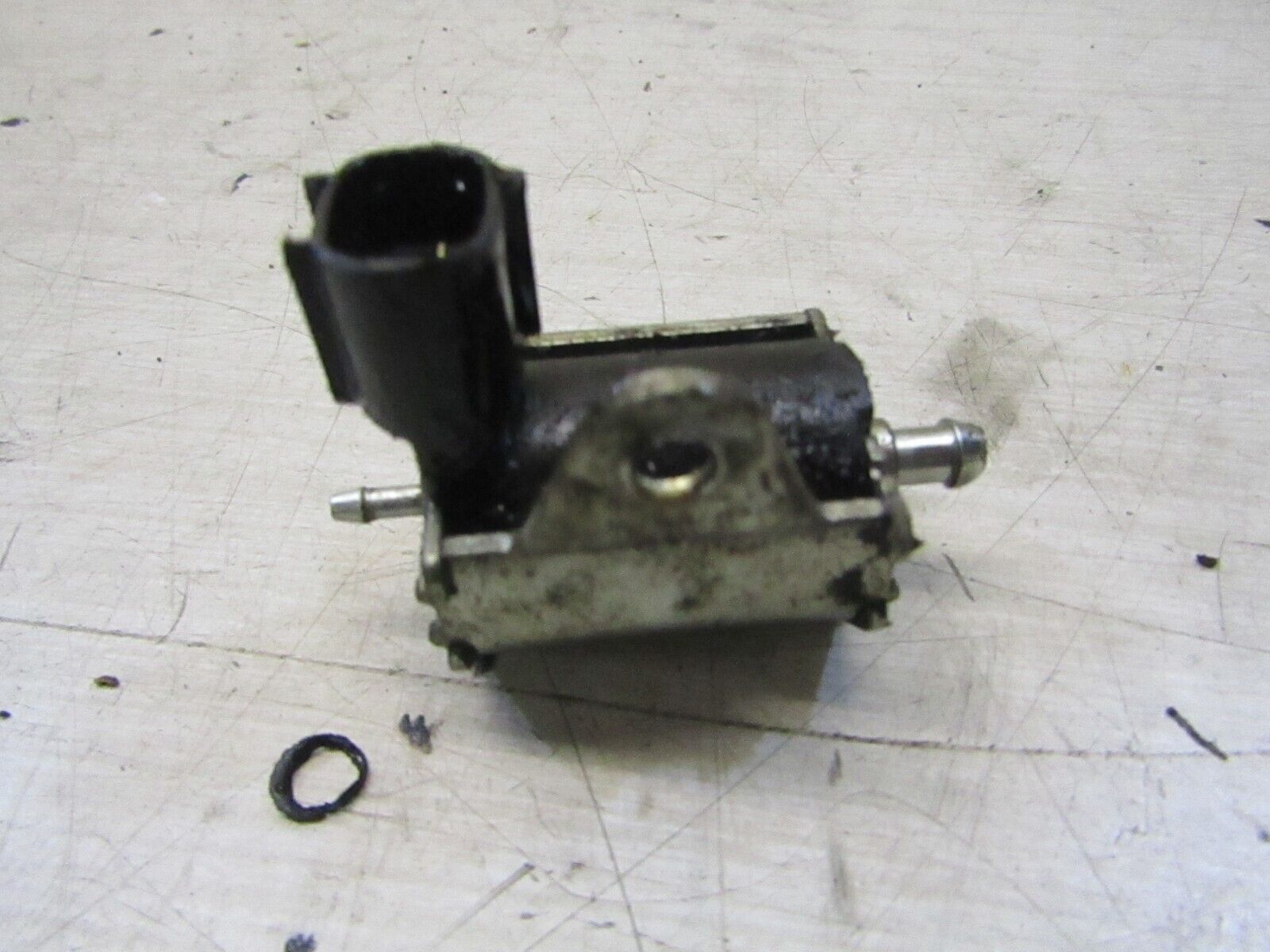 Pompe à Huile Neuve Pour Scooter Yamaha 50 Neos 2T - Dimensions : 69mm Longueur, 22mm Diamètre, 34mm Entre-axes