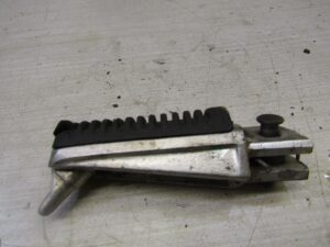 cale pieds avant droit  yamaha tdr 125 1993 2003 5ae