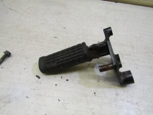 cale pied avant gauche suzuki intruder 125 1999 2006