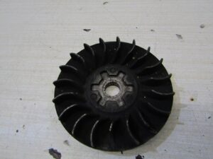 JOUE FIXE VENTILÉE DE VARIATEUR MINARELLI VERTICAL ET HORIZONTAL MBK BOOSTER, NI