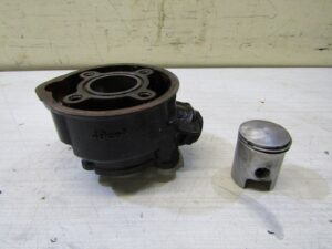 cylindre fonte  49 cm3 minarelli am6 sherco rieju beta 50 tzr 50
