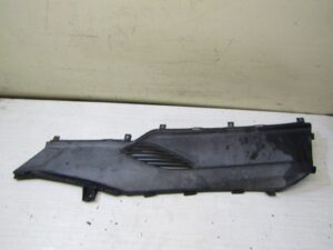 cache laterale gauche KYMCO DINK STREET 125 2009 2014 sc25 64313-lea7