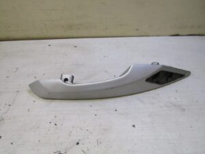 poignée passager arriere droite peugeot satelis 125 2006 2012