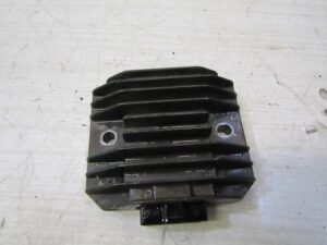regulateur de tension Yamaha YZF 600 R Thundercat 4tv 1996-2003