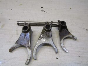 fourchette de boite de vitesse kawasaki zzr 1100 1993-2001 zxt10d  |