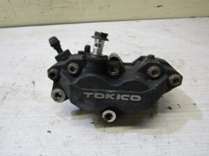 Etrier de frein avant gauche SUZUKI GSR 600 06-11  |