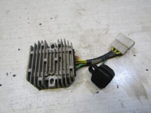 regulateur de tension piaggio zip 50 4t 2018 2020