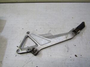 platine avant droite bout manquant honda 600 hornet pc32a 1998 2001