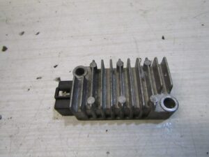regulateur de tension yamaha TT 600 R ttr DJ011 1998 2004