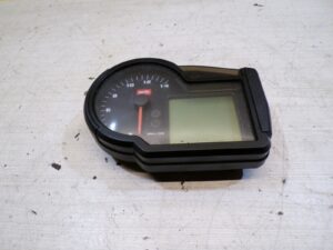 Compteur Aprilia RS 125 e3 voir modele sur photos |