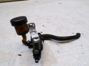 Maître cylindre de frein avant radial piston derbi gpr 50 drd senda aprilia rs |