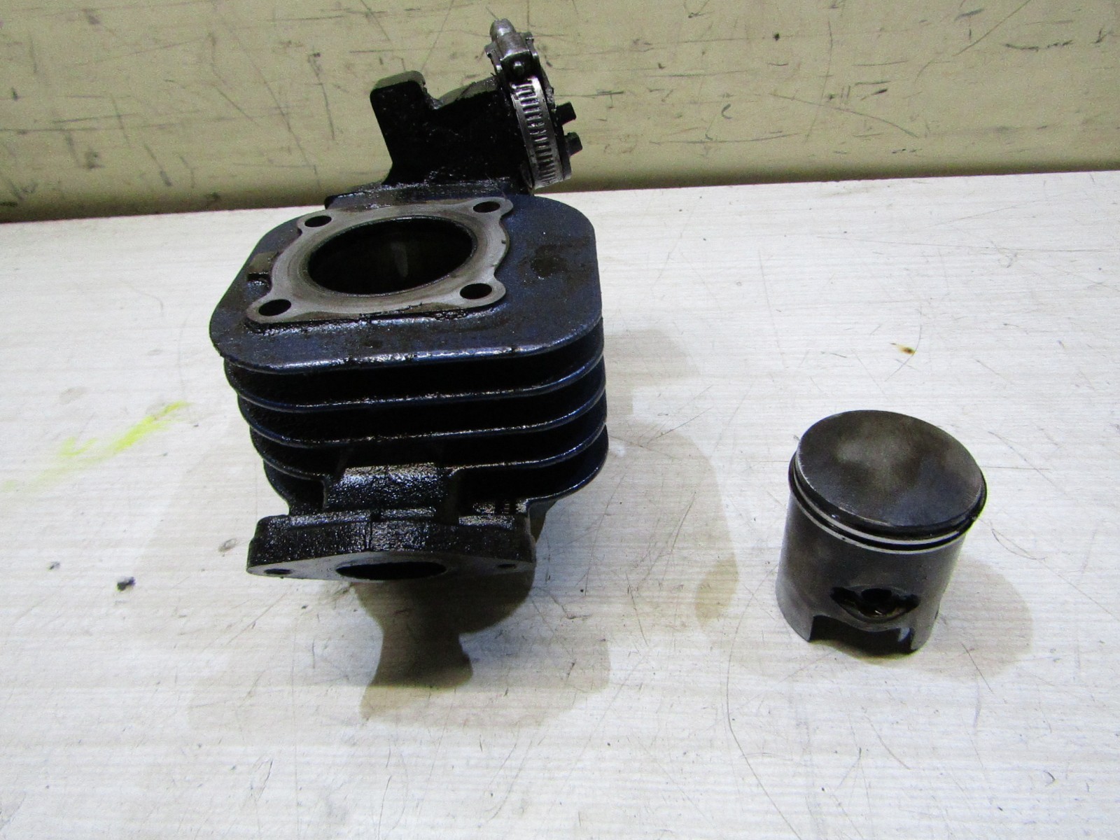 Cylindre piston fonte Ø40 mm Minarelli vertical MBK Booster, Yamaha Bw's. – Image 4