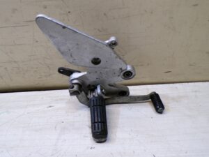 platine avant droite avec selecteur yamaha fz6 600 2004 2006